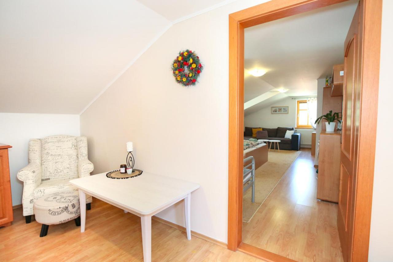 דירות Banská Štiavnica Apartman Daniela מראה חיצוני תמונה
