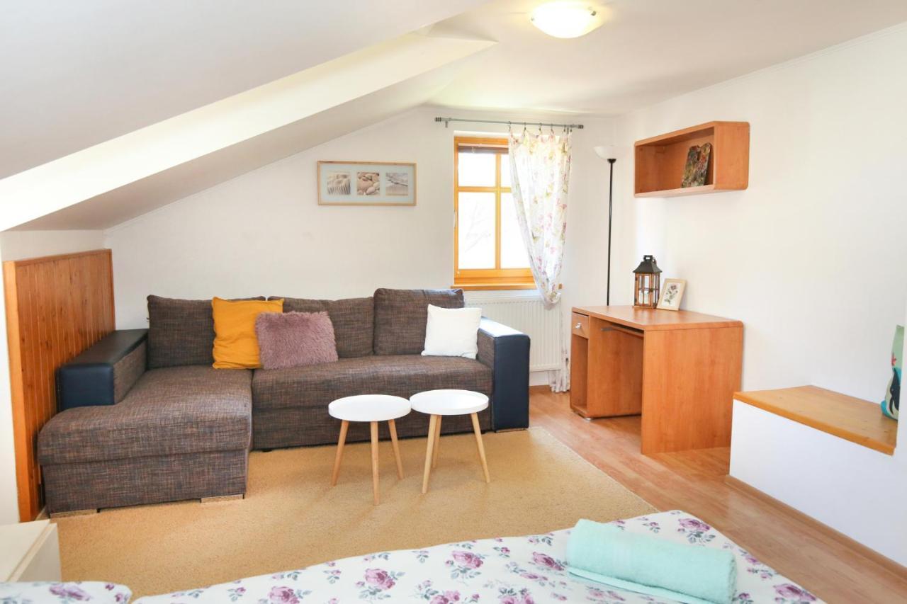 דירות Banská Štiavnica Apartman Daniela מראה חיצוני תמונה